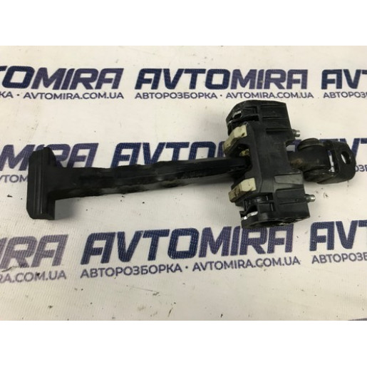 Обмежувач передніх дверей Opel Zafira B 2005-2011 13227947